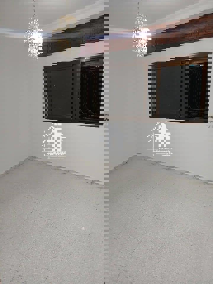 A louer étage de villa S+3 au Bardo 2