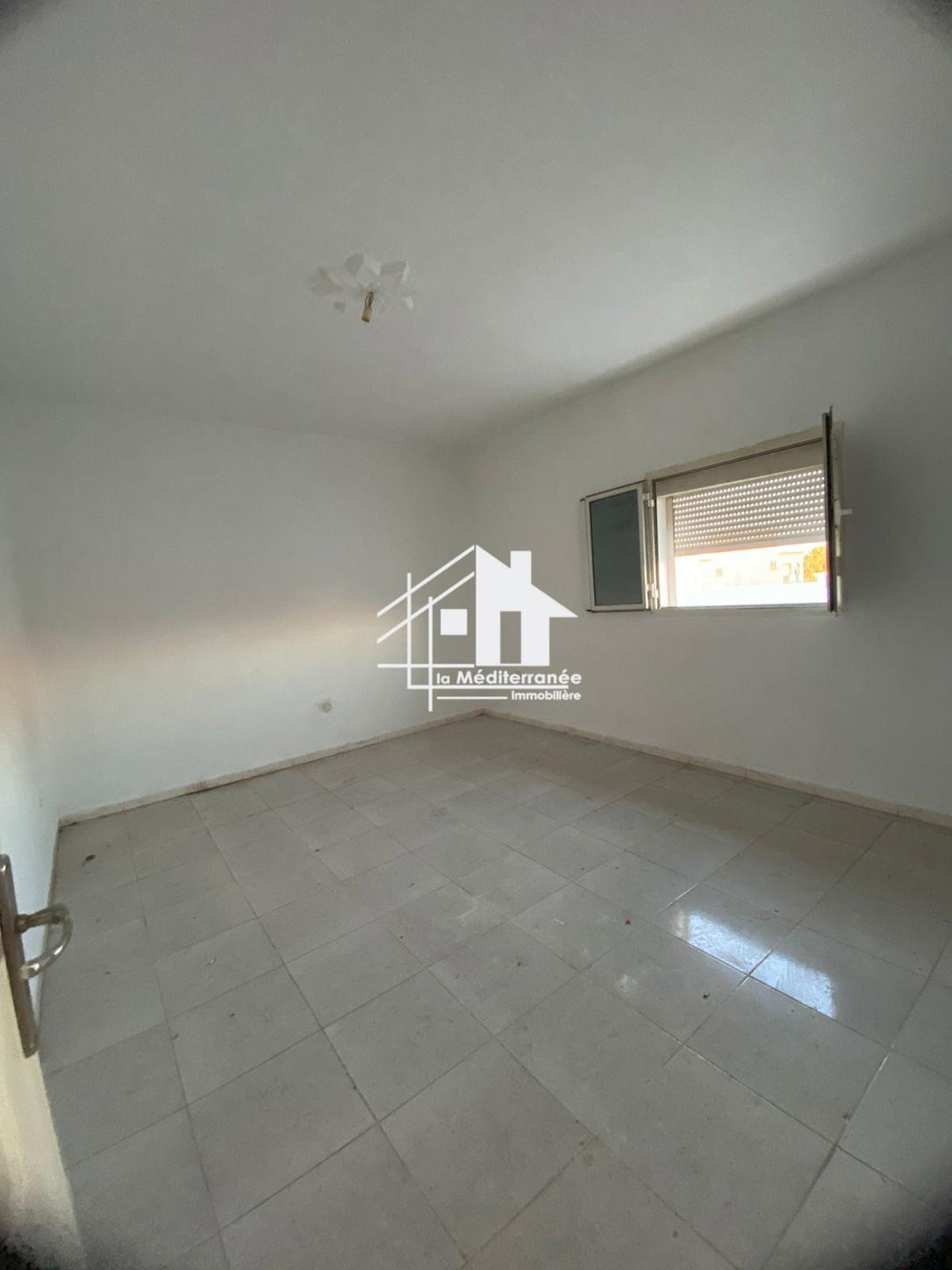 A louer un étage de villa S+3 au bardo cité Saada
