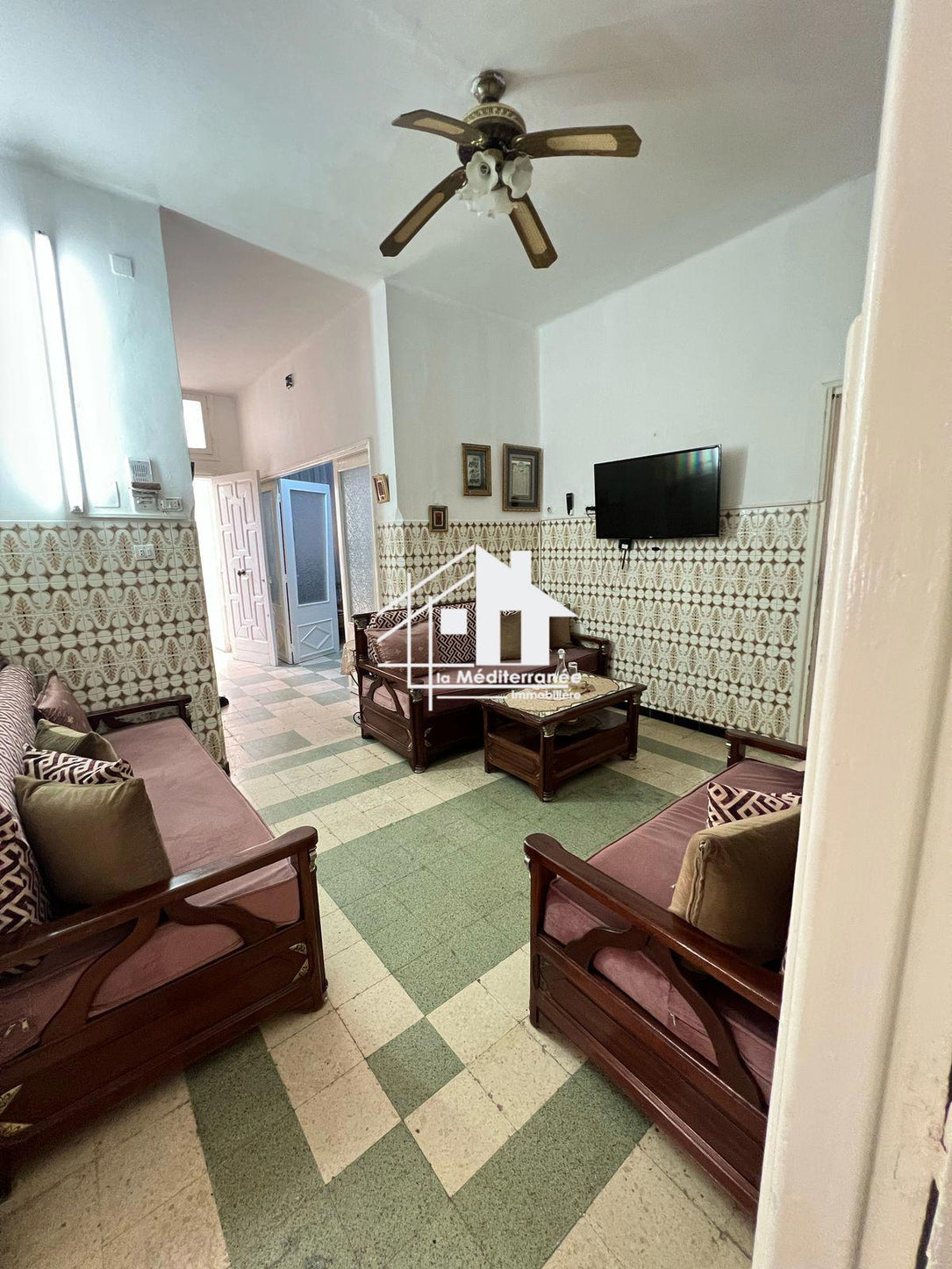 À vendre villa avec deux appartements,studio et jardin à saint clément bardo