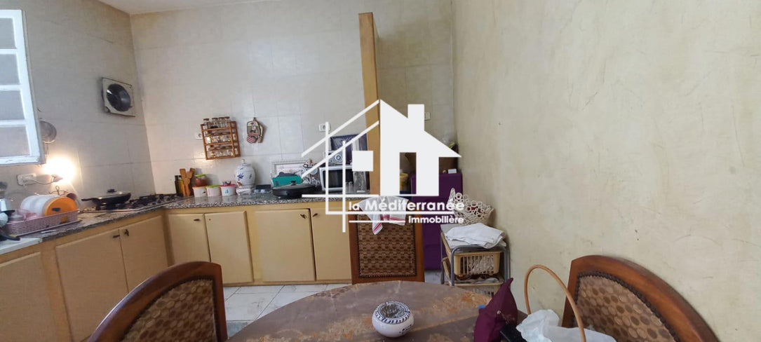 A vendre appartement S+3 au centre ville, tunis