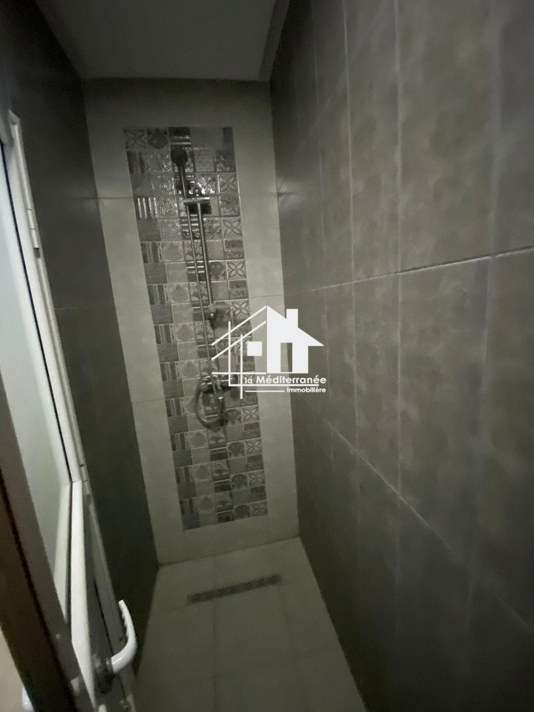 A louer étage de villa S+3 à Ksar Said