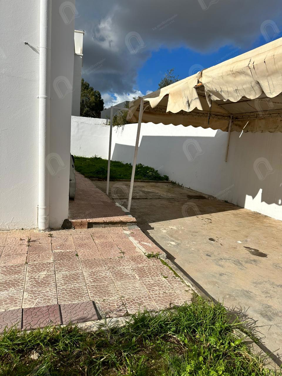 A vendre Villa S+3 à El agba Diar Ben Mahmoud