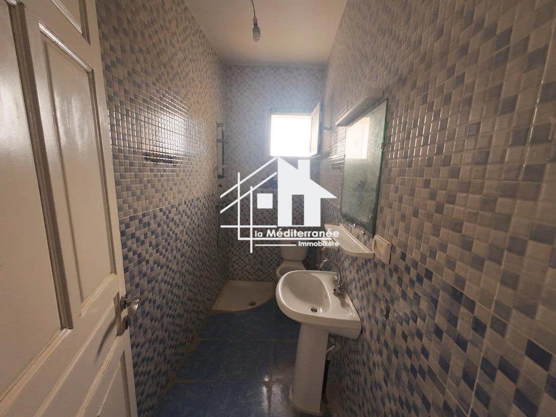 A louer étage de villa S+4 à manouba