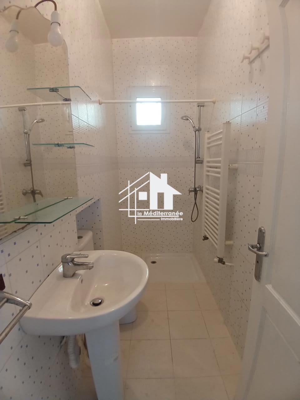 A louer duplex s+3 à la Marsa