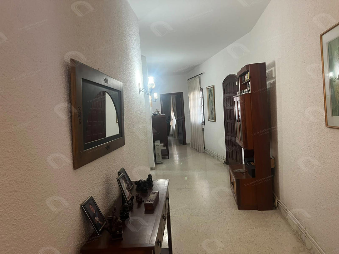 Villa a louer avec piscine à la soukra