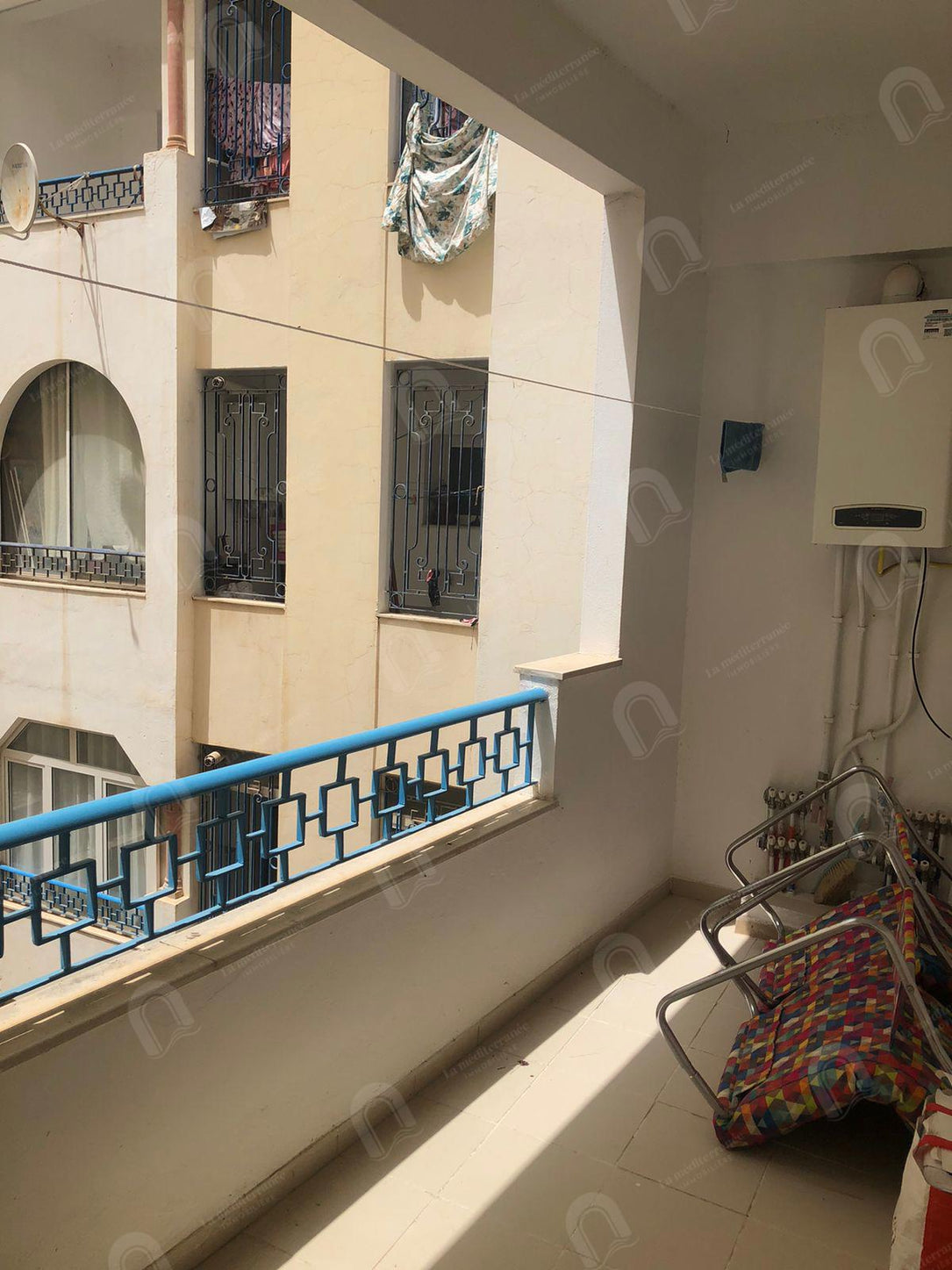 a louer un appartement s+1 a cité ennaser