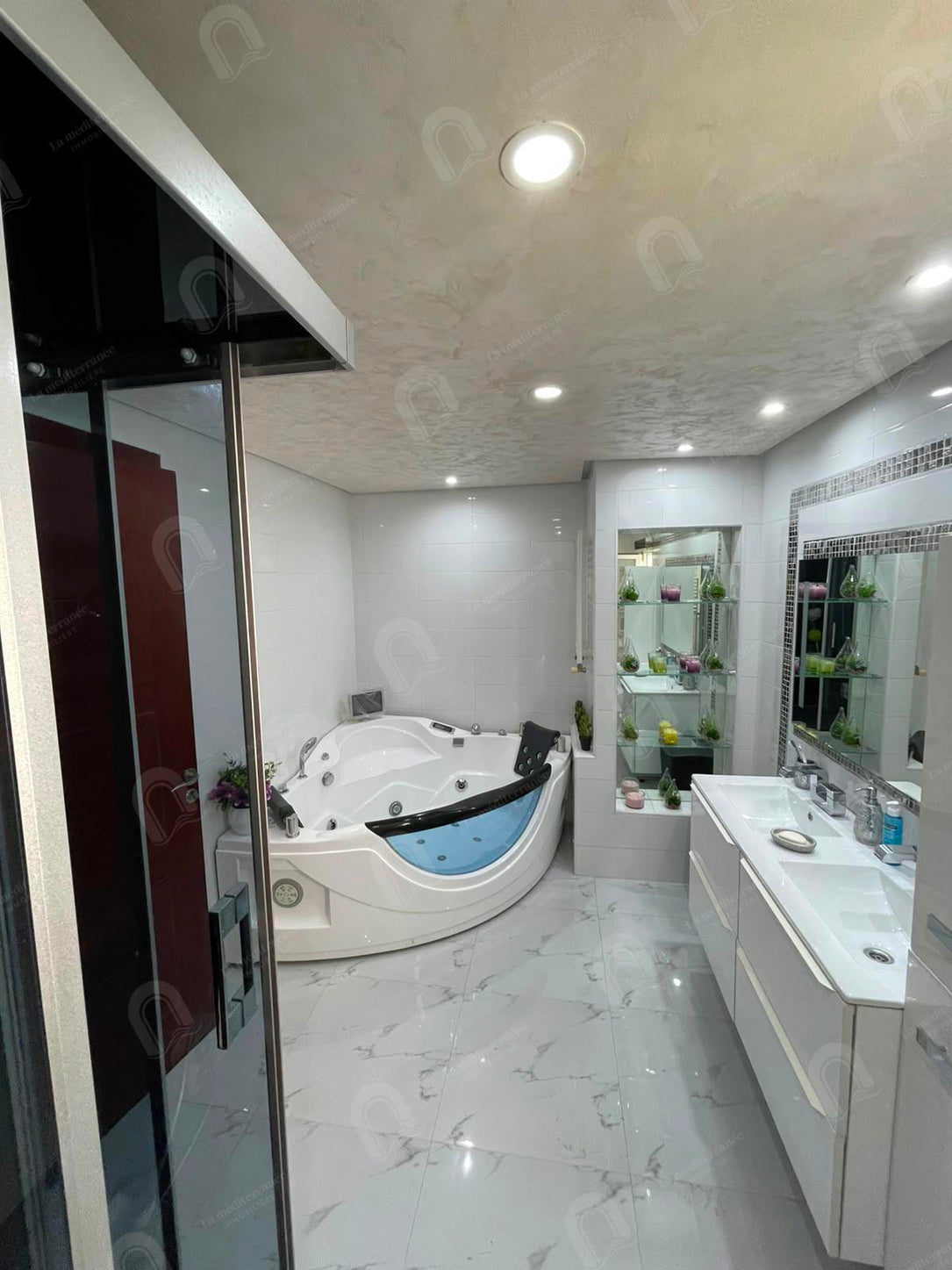 A vendre un appartement S+3 hst au bardo hedi chaker