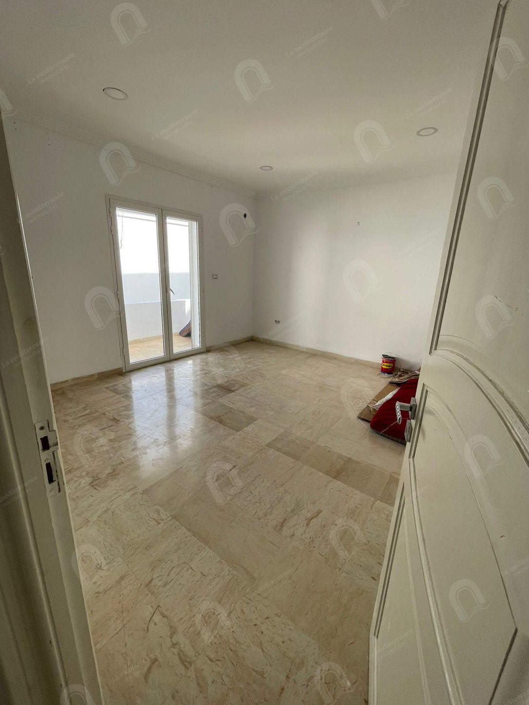 à louer un appartement s+4 aux jardins d'el menzah 2
