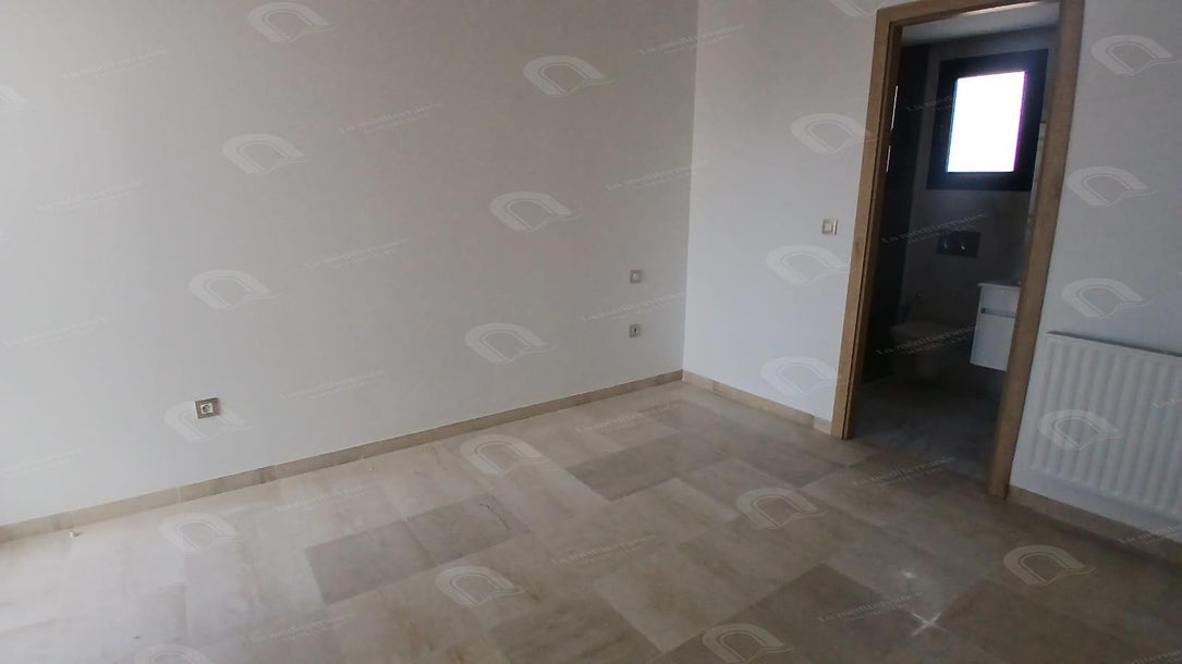 un appartement S+3 à la marsa