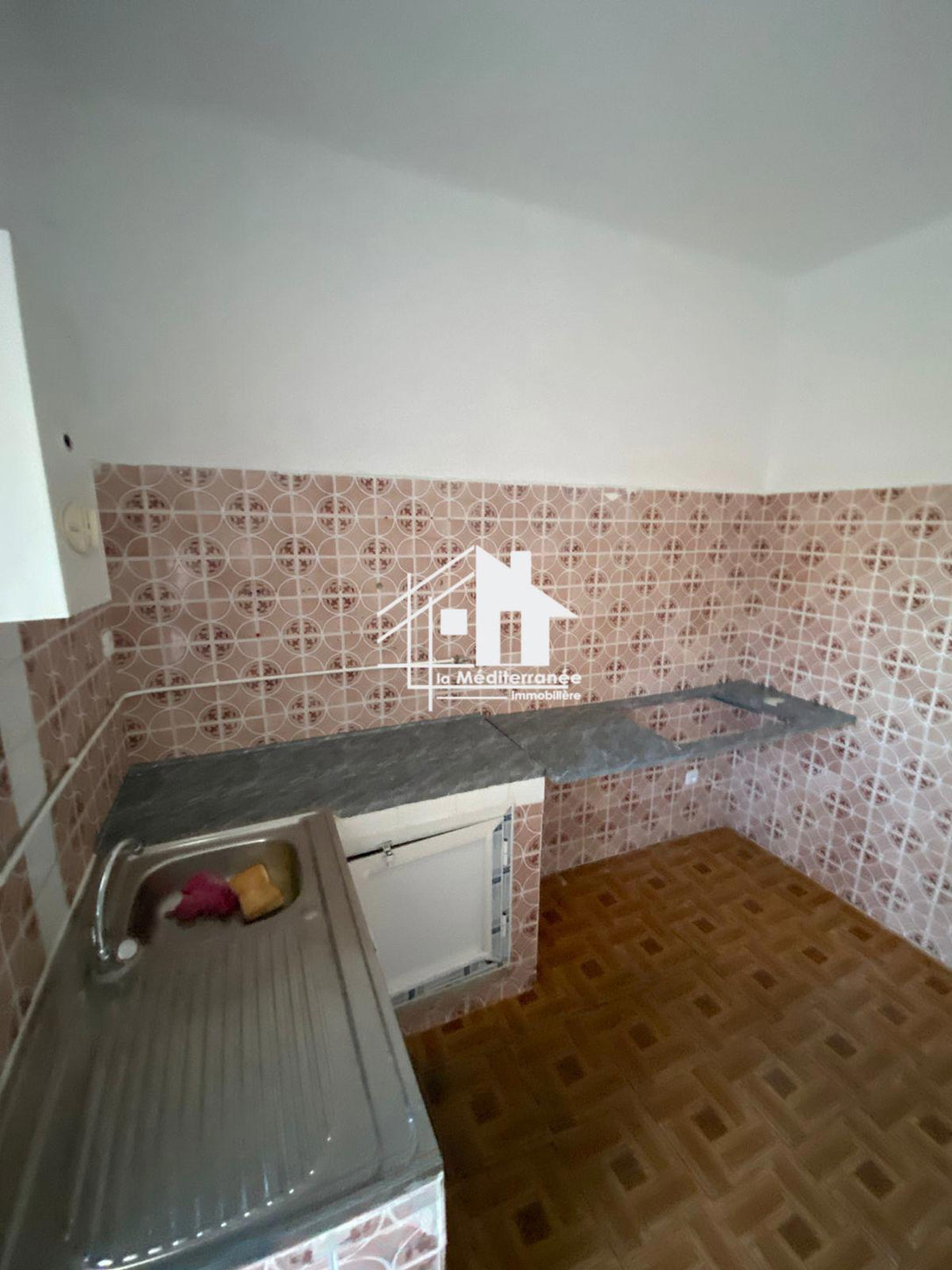 a louer rez de chaussée s+3 au bardo