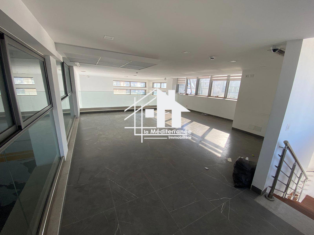 a vendre un depot au lac 3