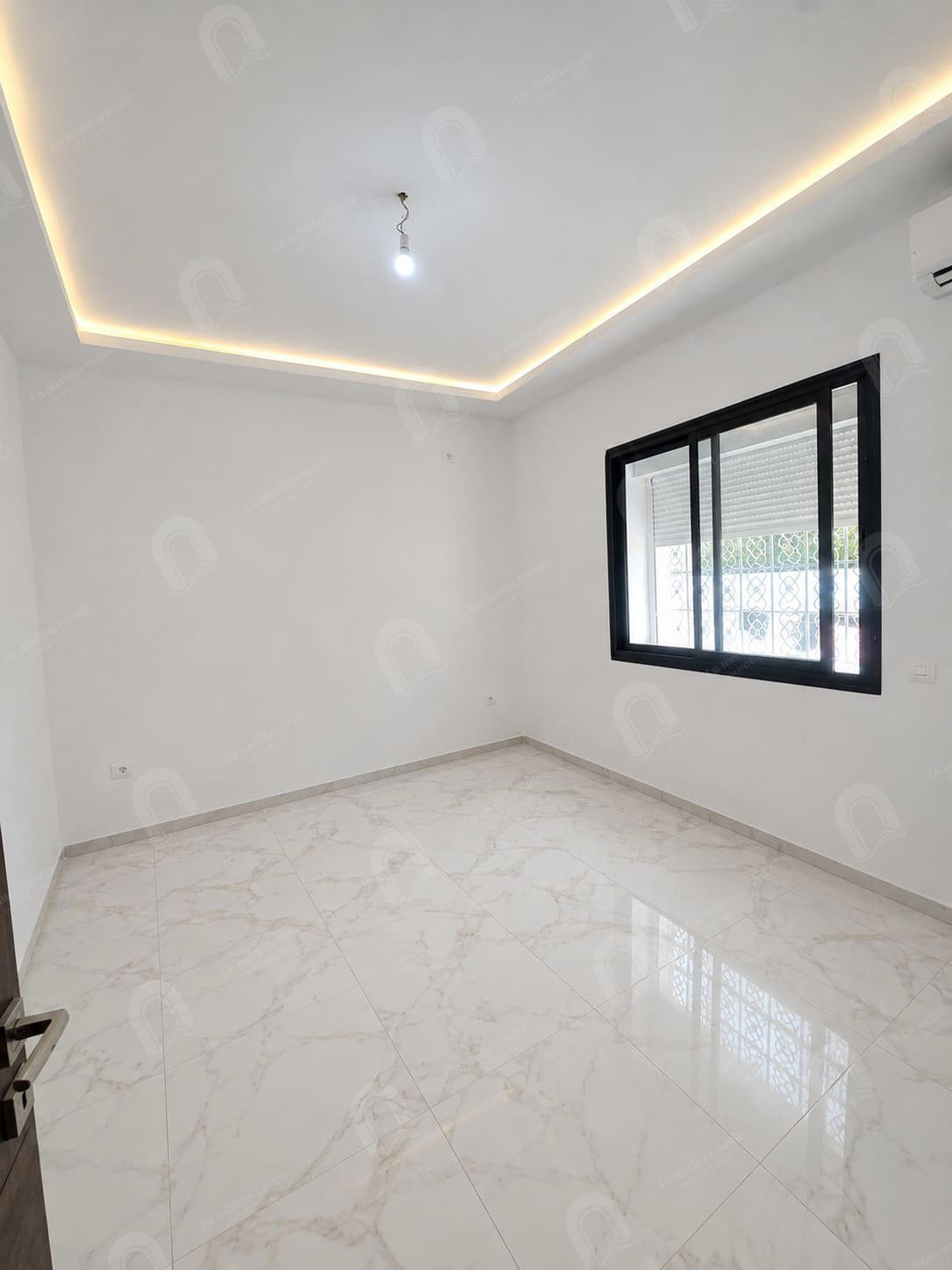 A louer un étage de villa S+2 Rdc indépendant au Bardo