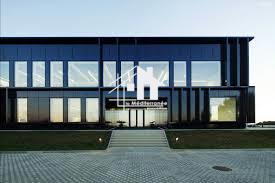 A vendre un immeuble commercial de 400 m2 à Ezzahra