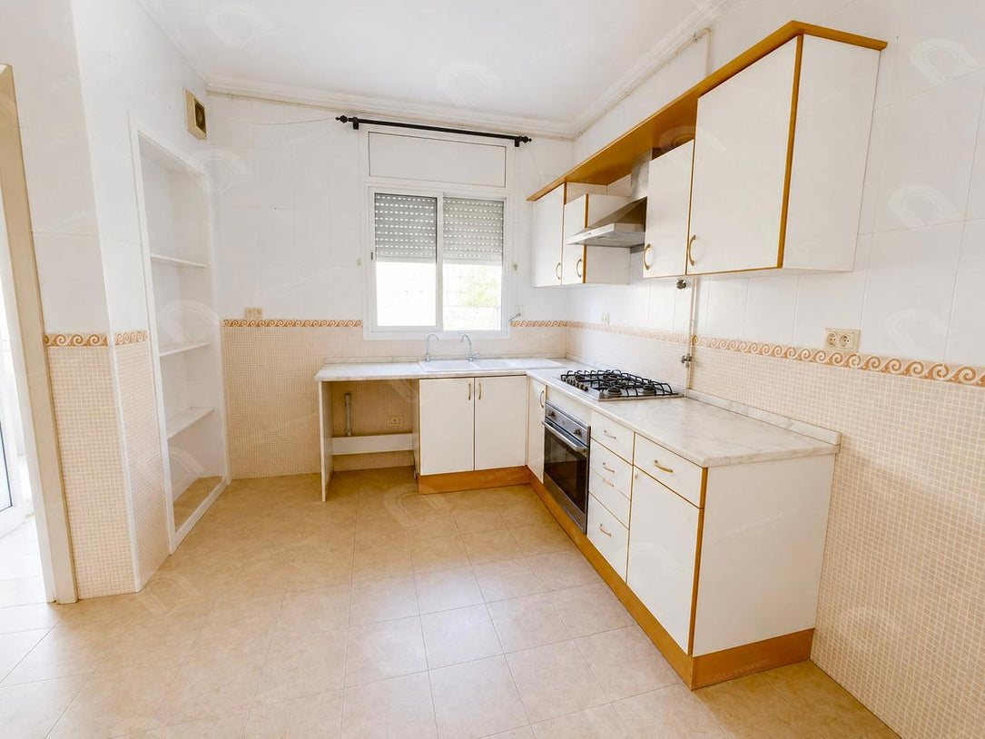 A louer appartement s+3 au Bardo
