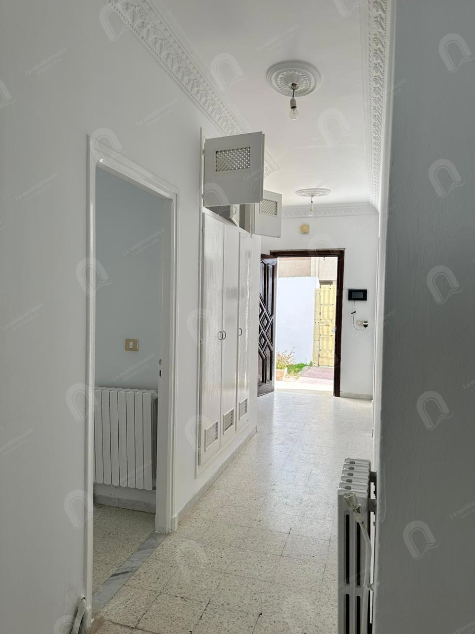 A vendre Villa S+3 à El agba Diar Ben Mahmoud
