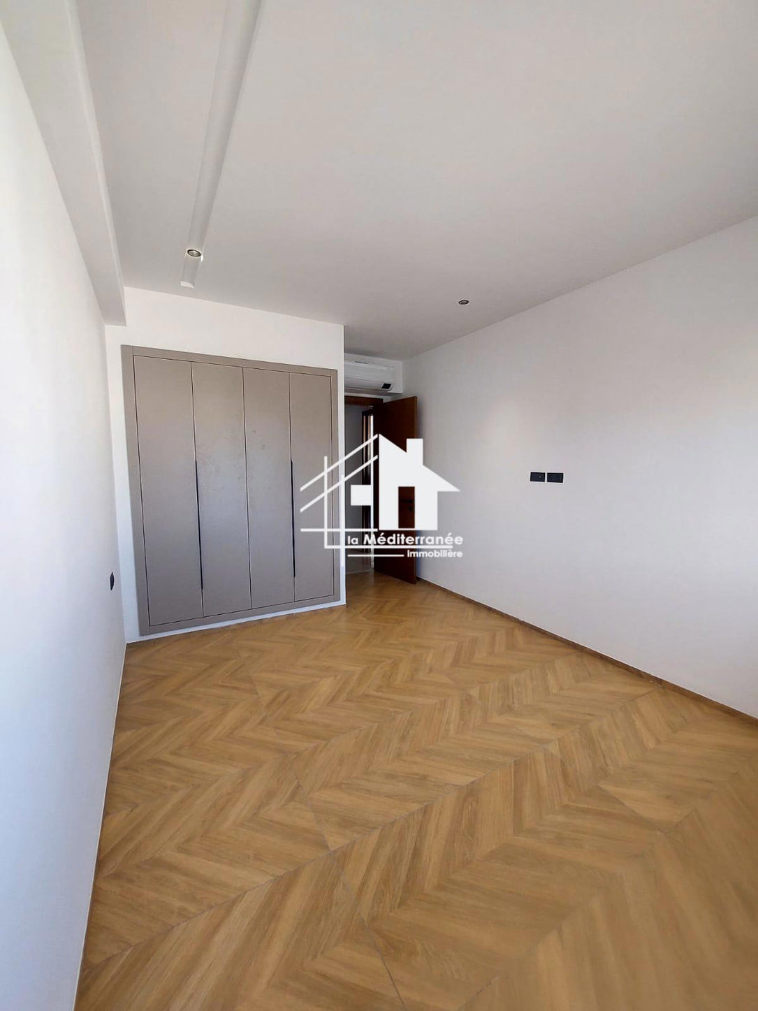 A vendre S2 avec jardin à la Soukra