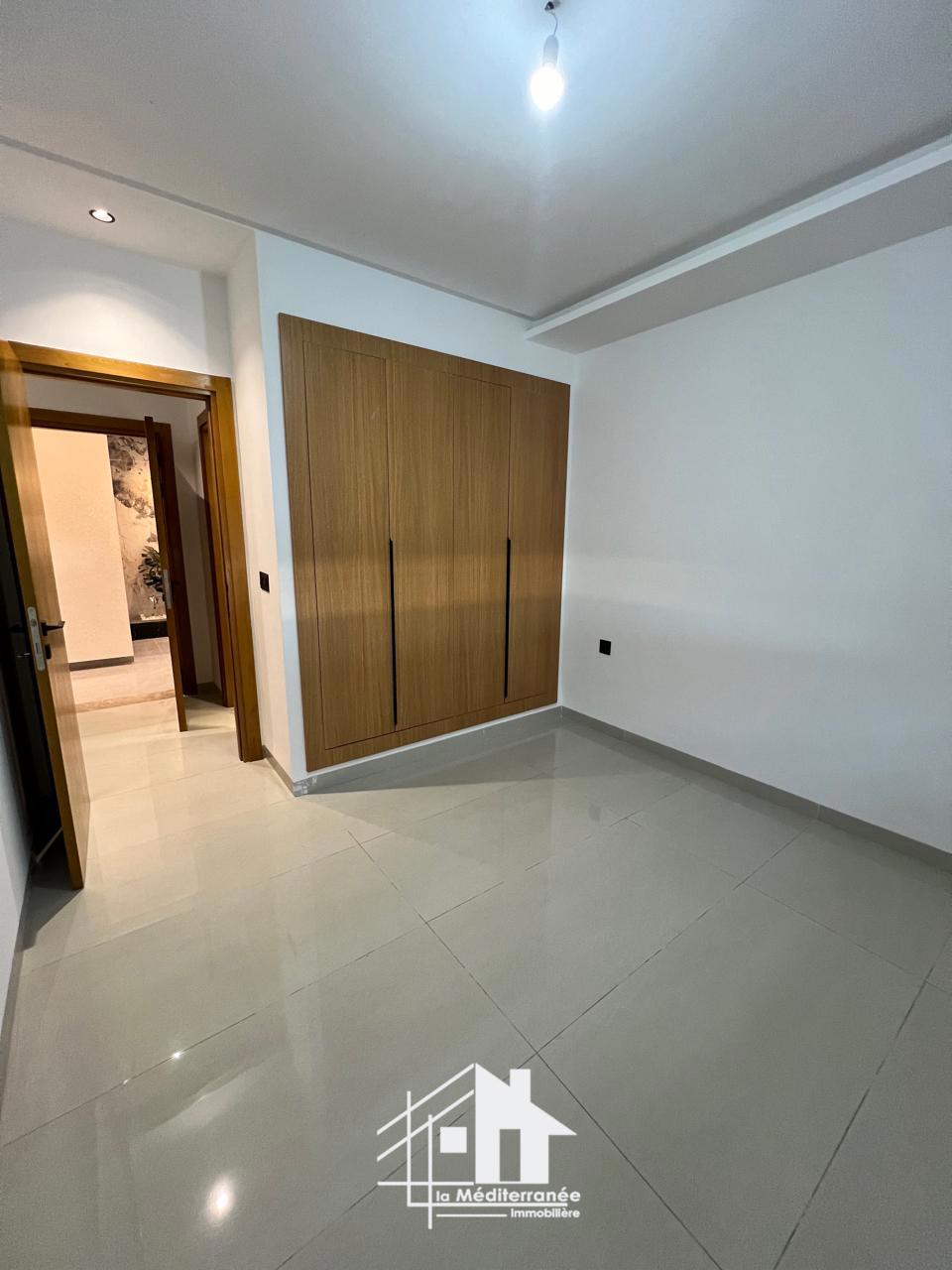 A vendre appartement S+1 à la nouvelle soukra