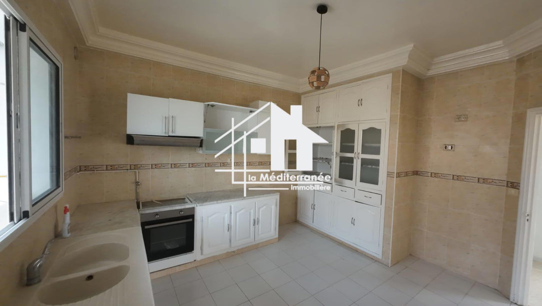 A louer étage de villa S+3 au bardo