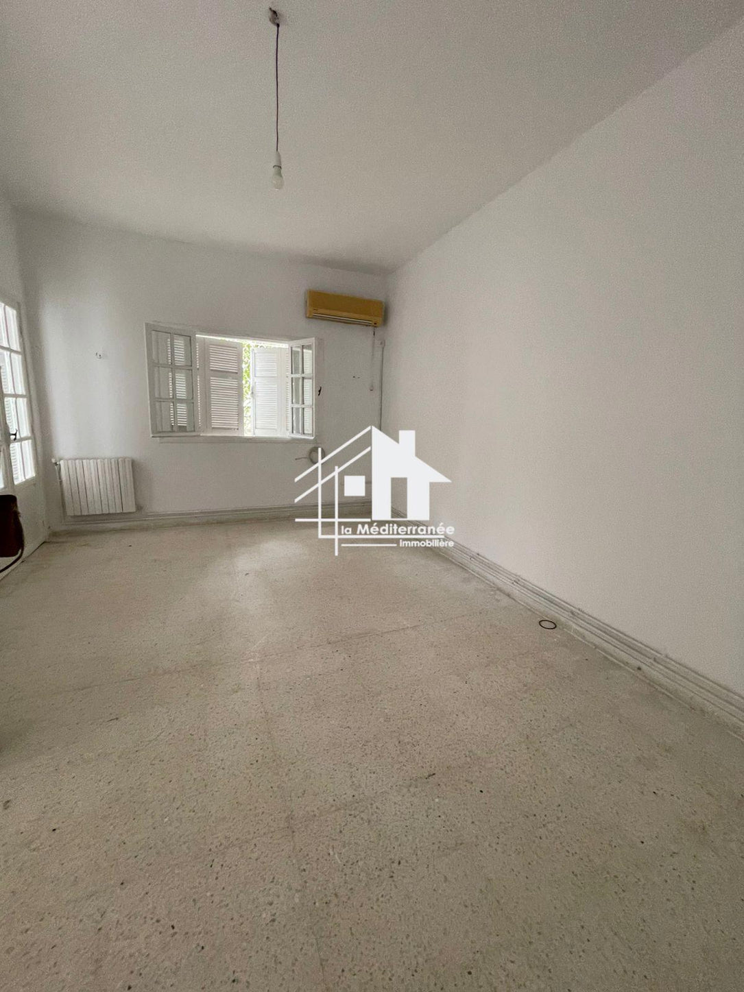 A louer un étage de villa  s+3 à Menzah 9