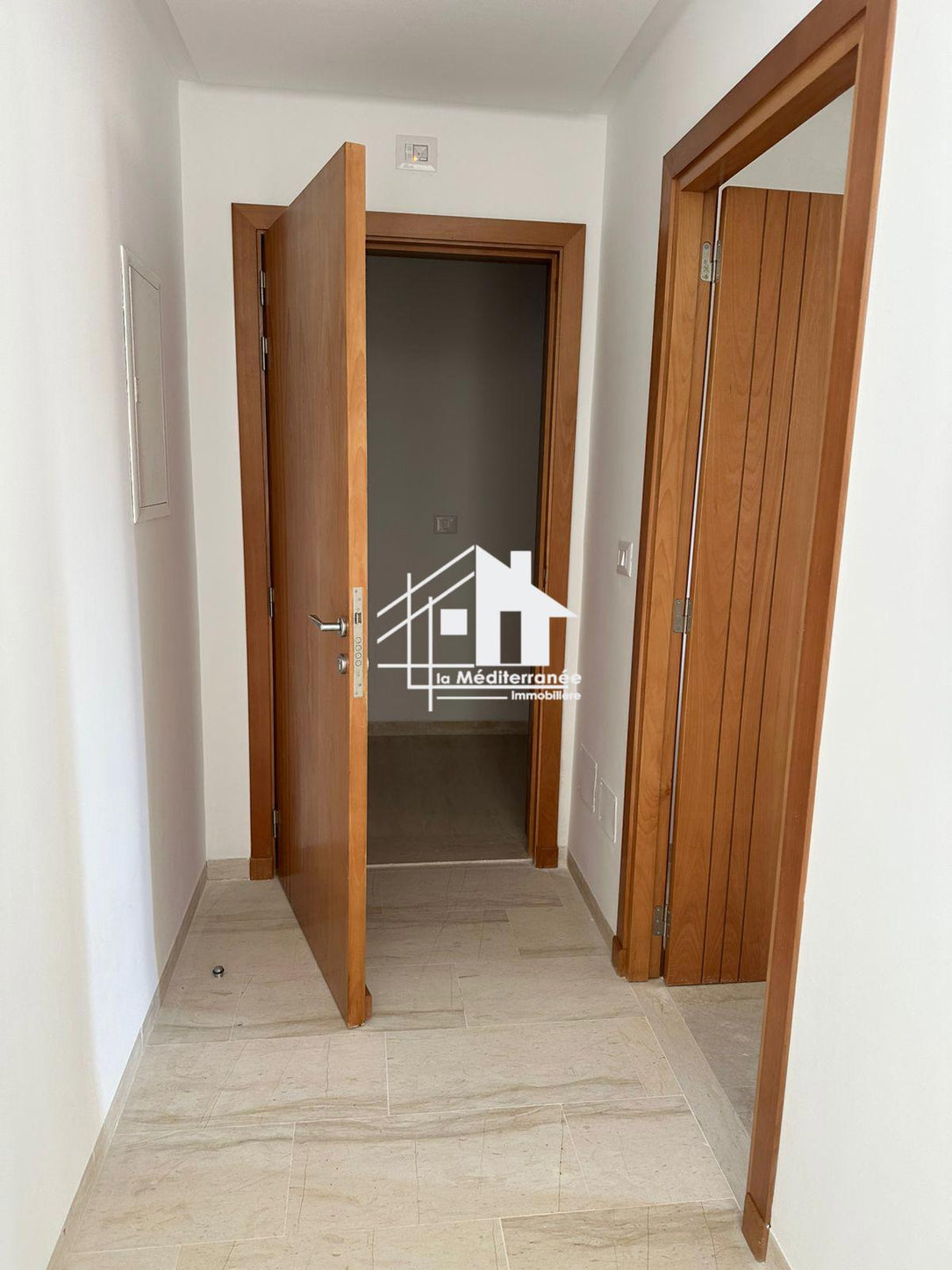 A louer appartement S+2 HST à manouba