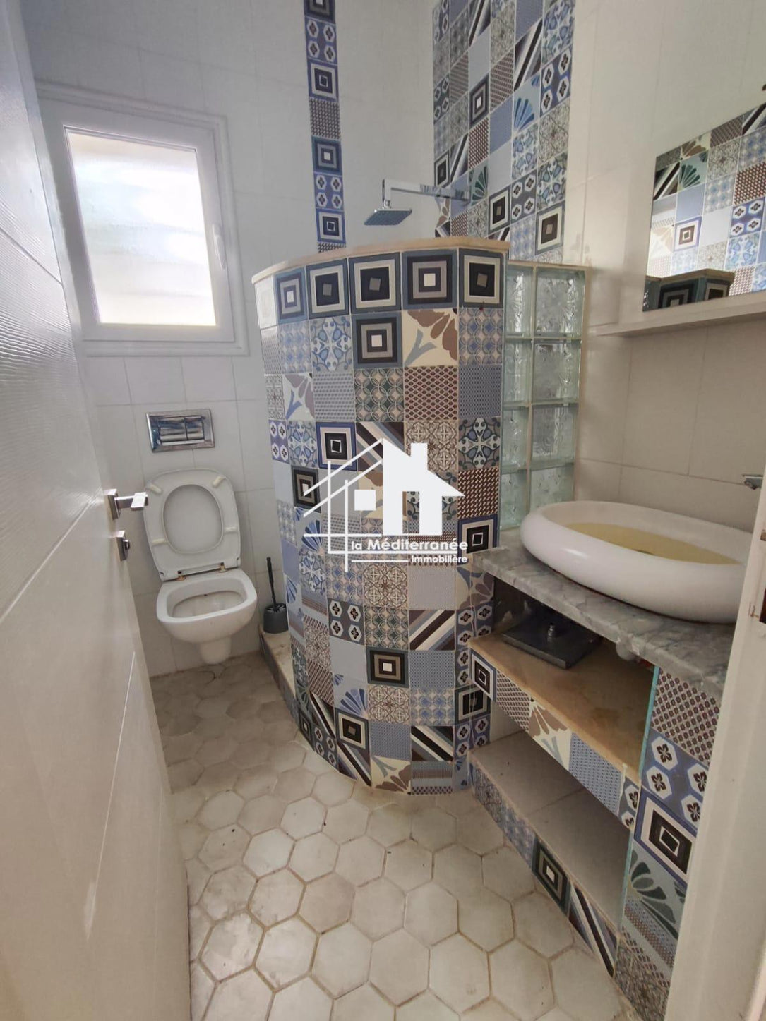 A louer un villa avec piscine à chotrana 1