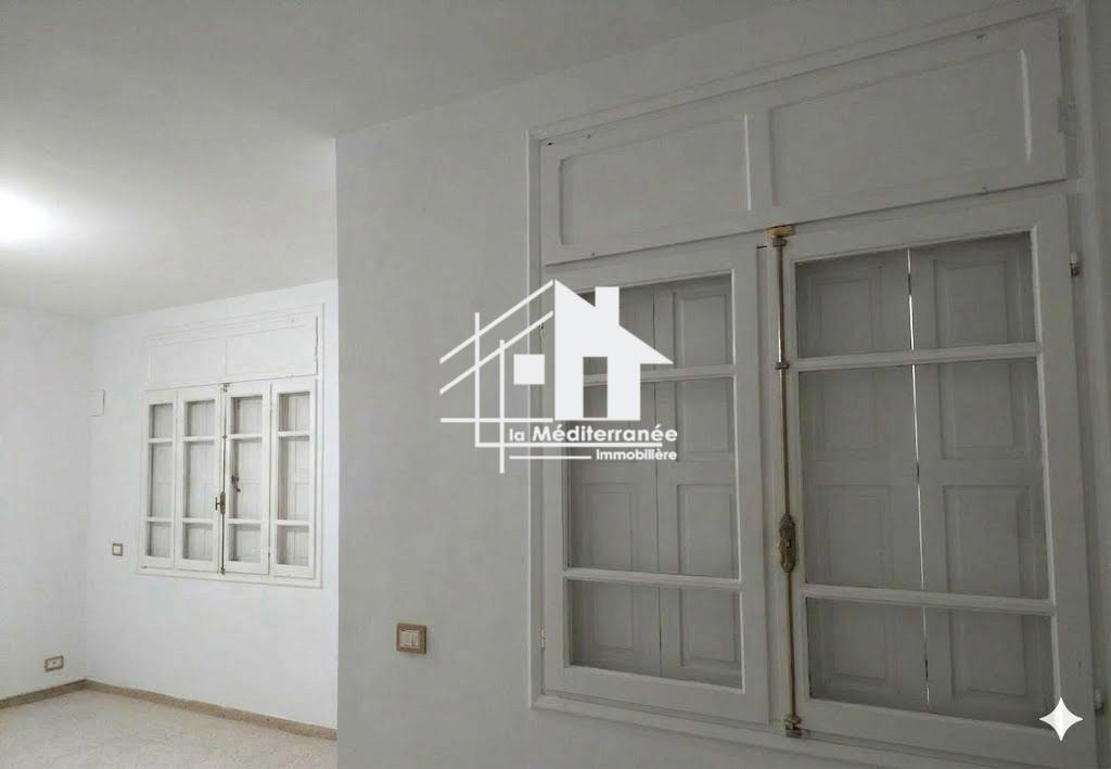 à louer un appartement s+3 au Manar 2