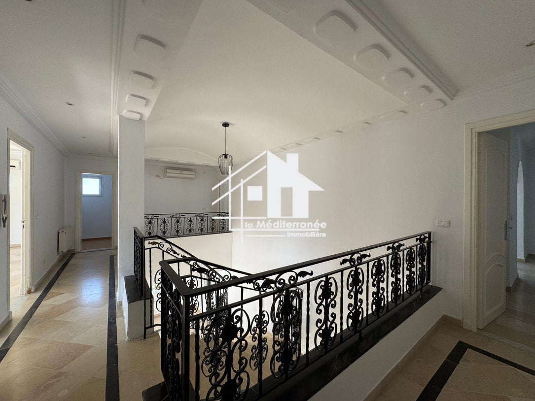 A louer une villa S+5 au lac 2
