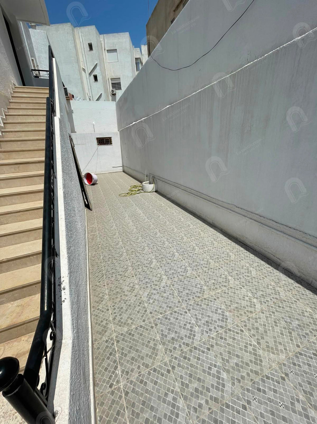 A vendre étage de villa 2S+2 Hst au bardo hedi haker