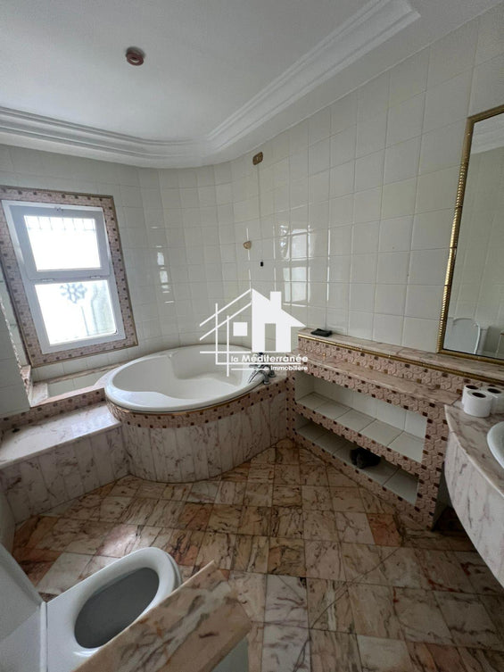 A louer villa S12 au lac1 à usage bureautique