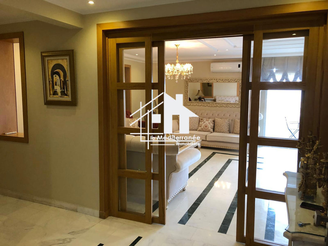 Un Spacieux S+4 A Vendre à Ennasr 2