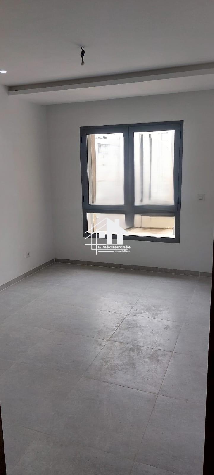 Un Appartement S+2 à Ain Zaghouan Nord