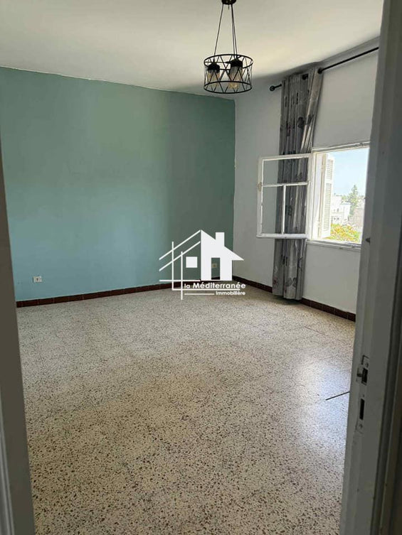 A louer appartement S+3 au Bardo