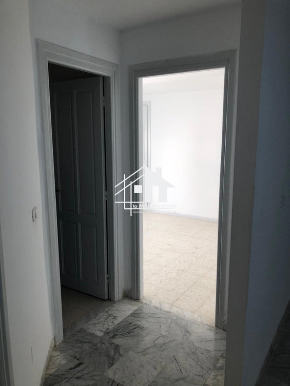 A louer un appartement s+2 à jardin d'el menzah 2