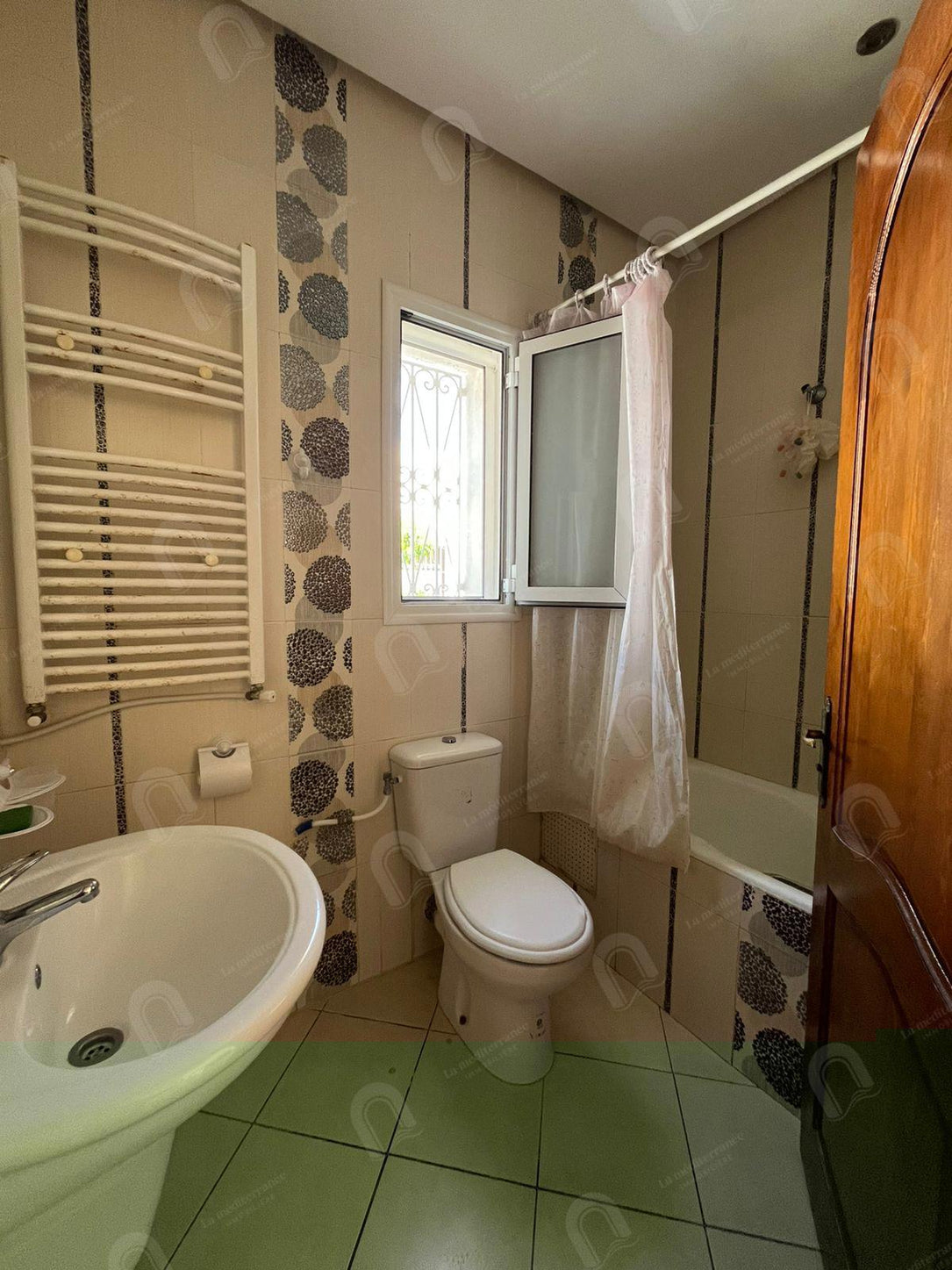 A louer étage de villa s+2 à Jardin de Carthage