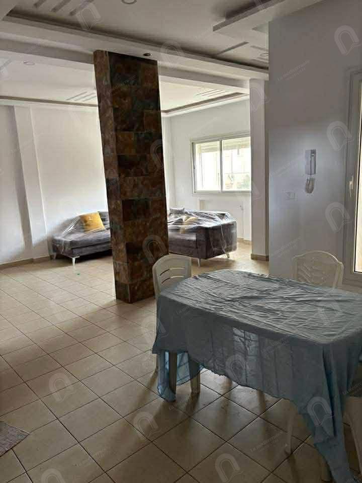A louer étage de villa S+2 meublé situé au 2ème étage au bardo