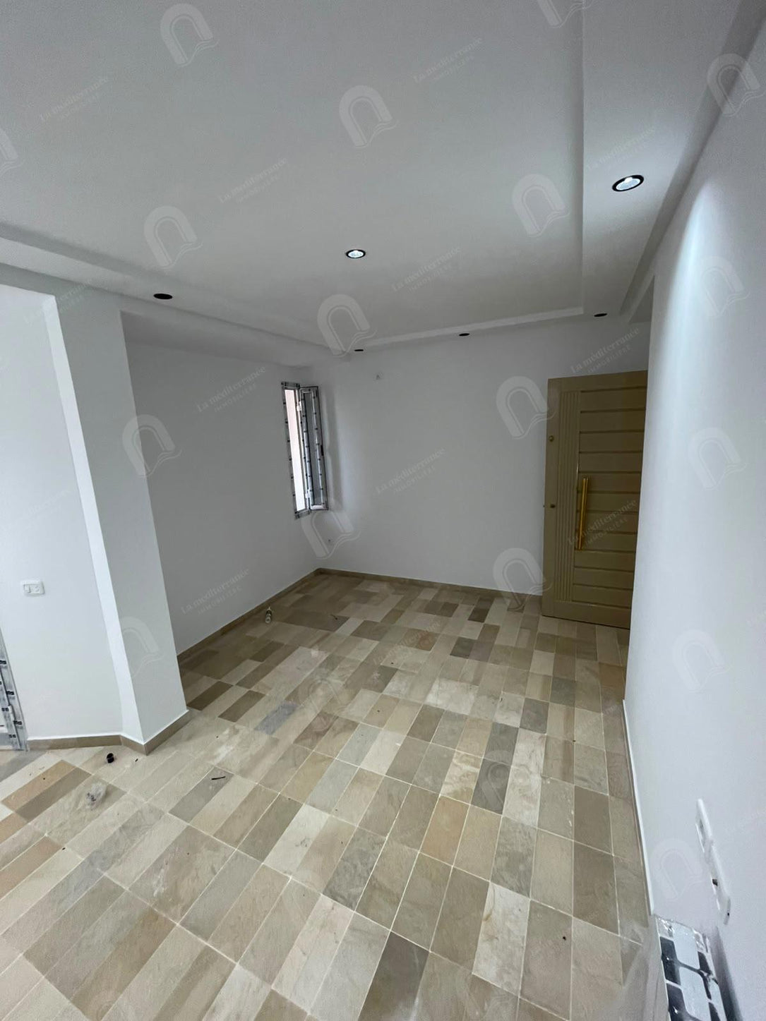 A louer appartement S+1 hst à denden