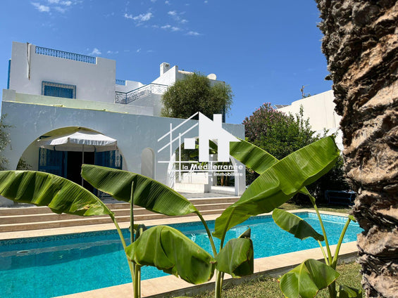 A louer une maison meublée style arabesque avec piscine