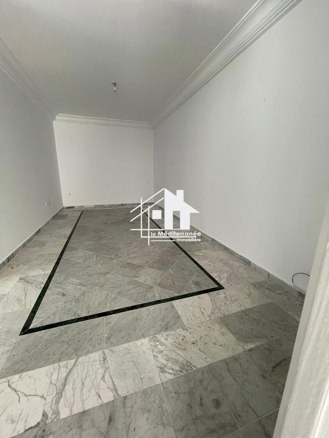 A louer S+1 a ennaser 2