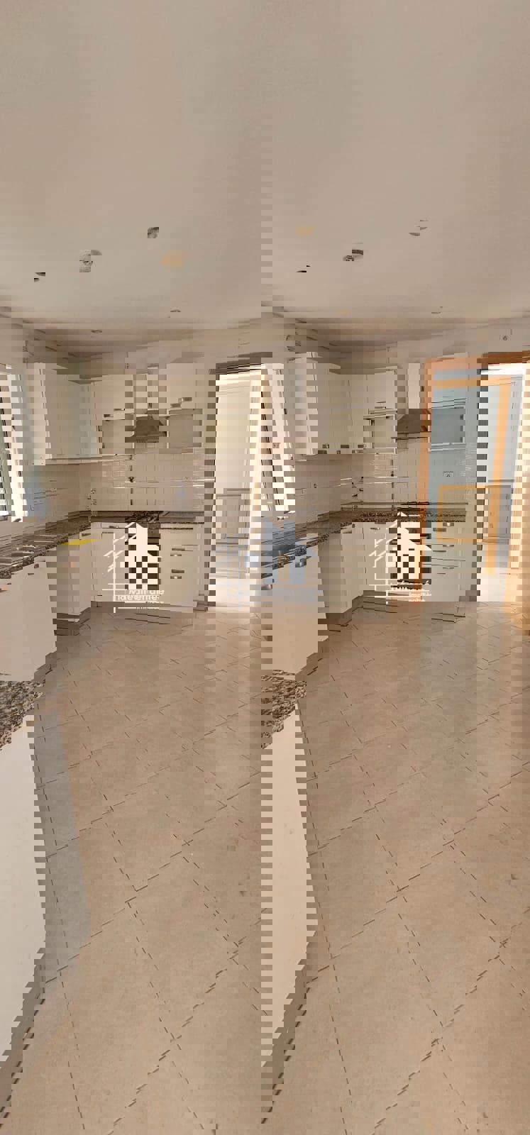 Une villa S+3 Marina Gammarth