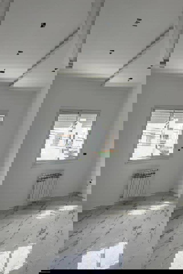 A louer appartement S+3 à Riadh El Andalous