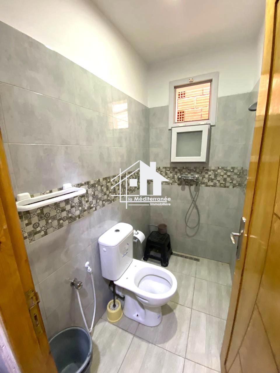 A louer appartement S+2 vide à khaznadar