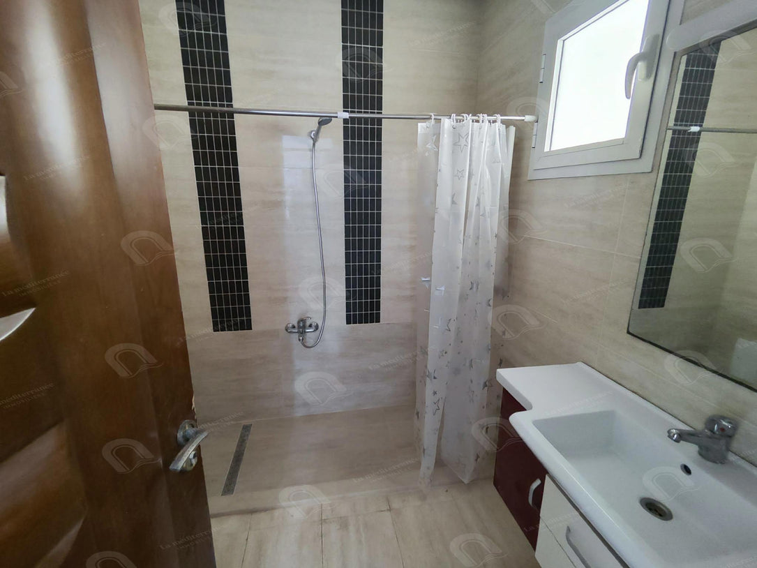 A louer appartement s+2 ain Zaghouan