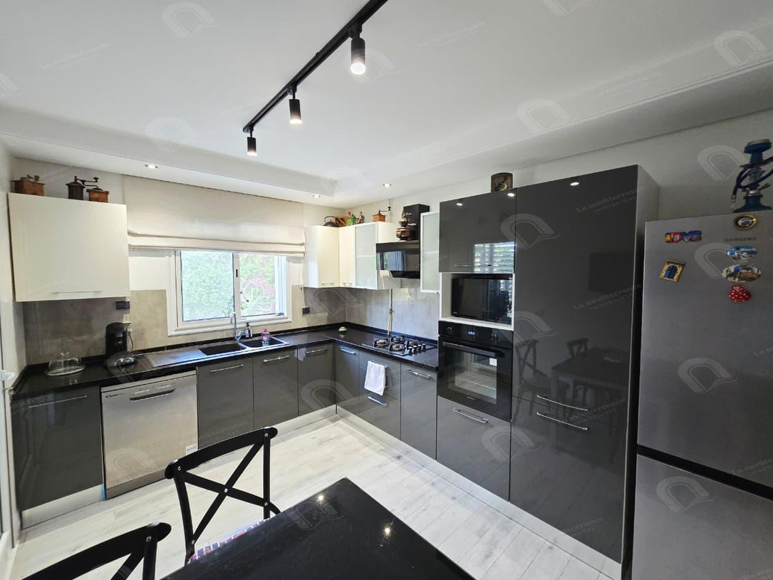 À vendre – Appartement S+3 avec jardin