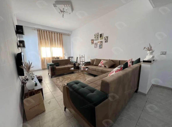 A vendre un appartement S+3 à manouba  Cité Les Orangers