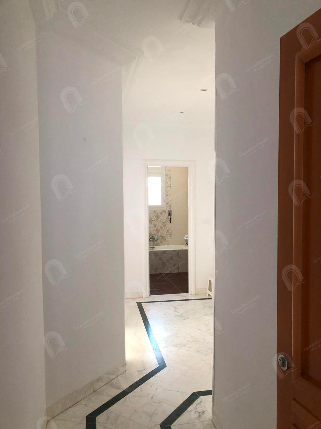à louer un appartement s+4 aux jardins d'el menzah 1