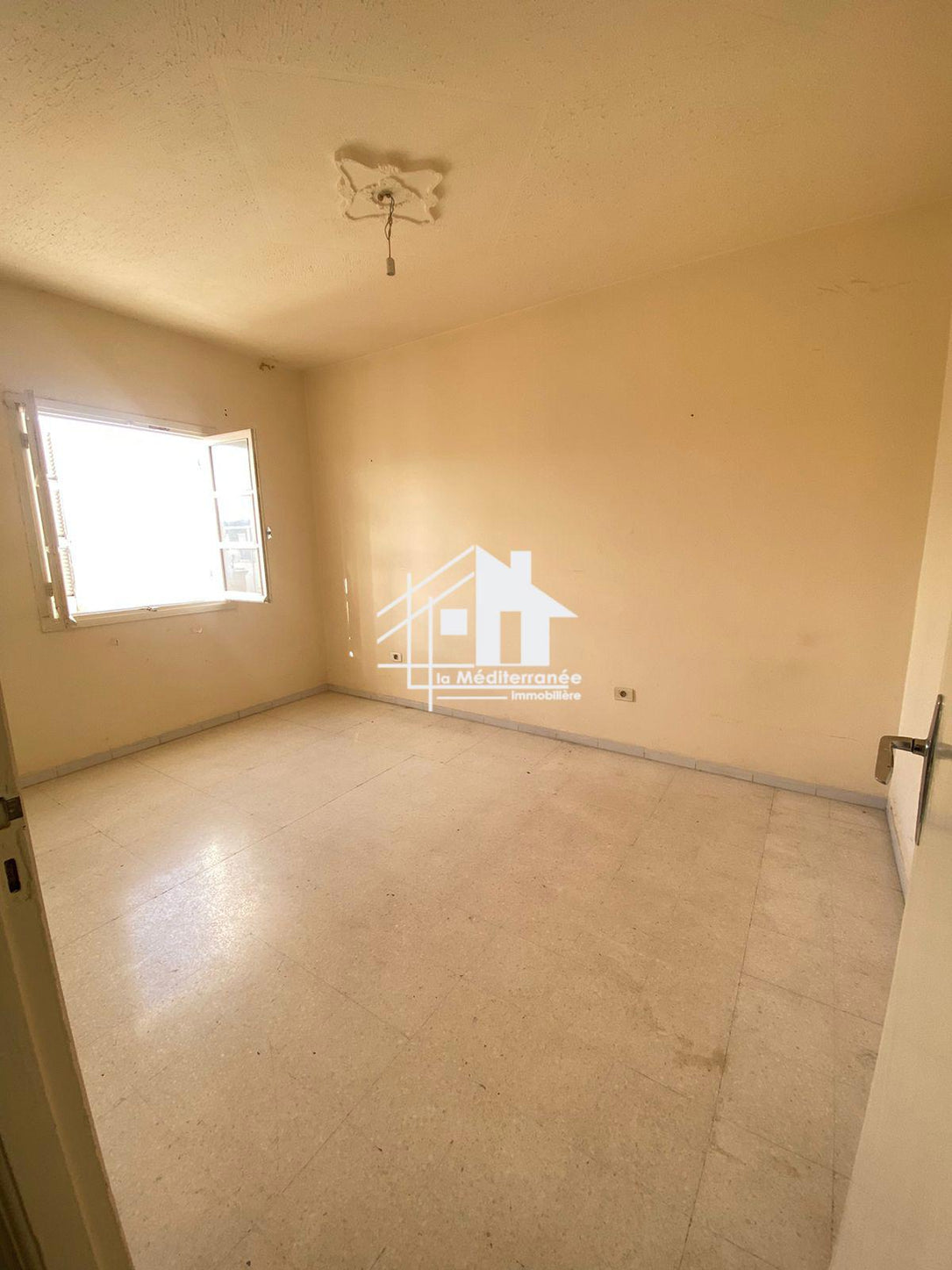 A louer appartement S+3 au Bardo