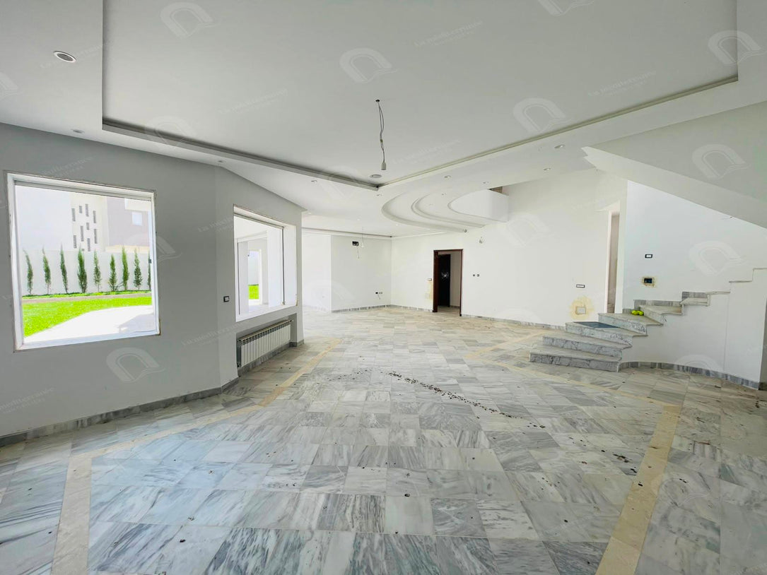 Villa a vendre à chotrana 3