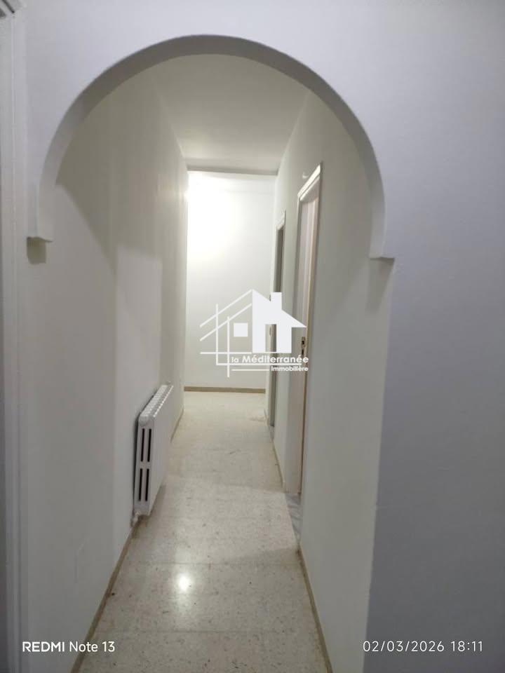 A louer appartement S+3 hst à El Manar 2