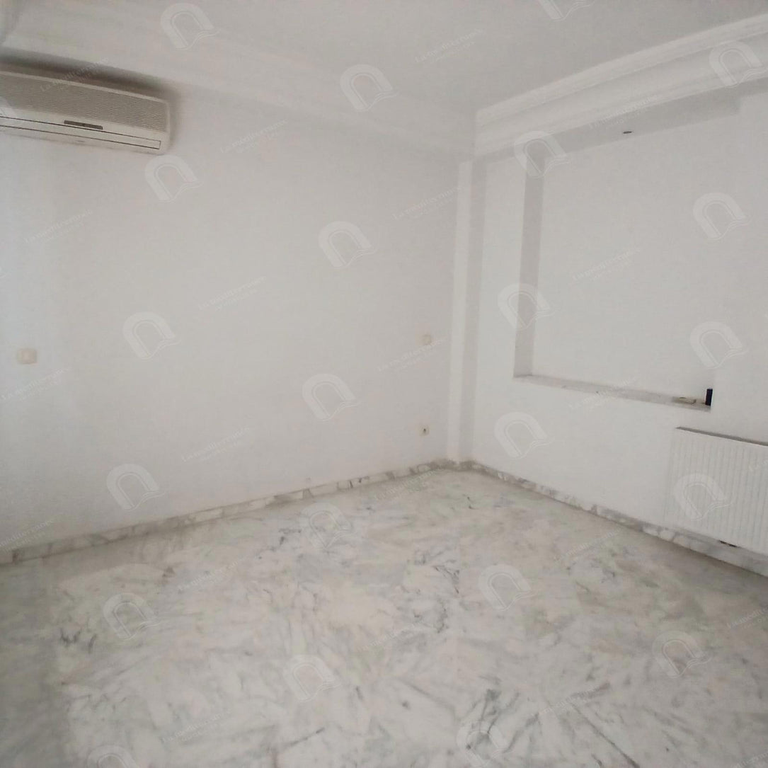 Un appartement S+4 aux Berges du Lac 2