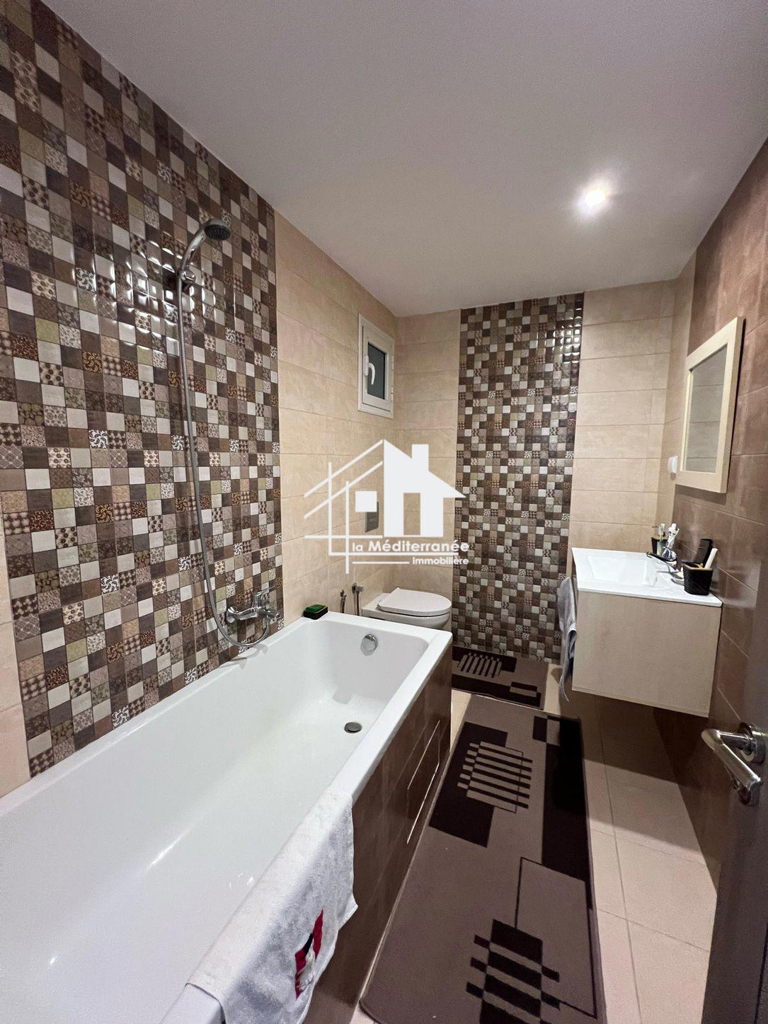 a vendre appartement s+2 hst à manouba